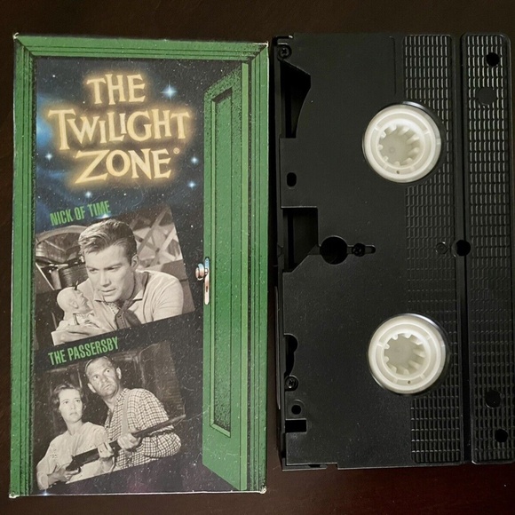 The Twilight Zone: 2 TV Episodes Vintage VHS - Nick Of Time & The Passersby - Picture 5 of 6